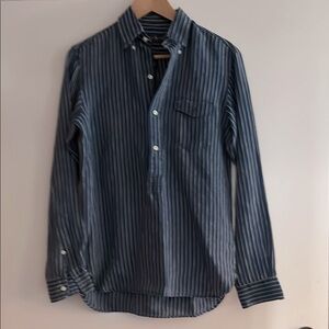 Ralph Lauren Navy Striped Button Down Shirt
Long Sleeve 4 Buttons